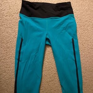 Lululemon leggings green size 4